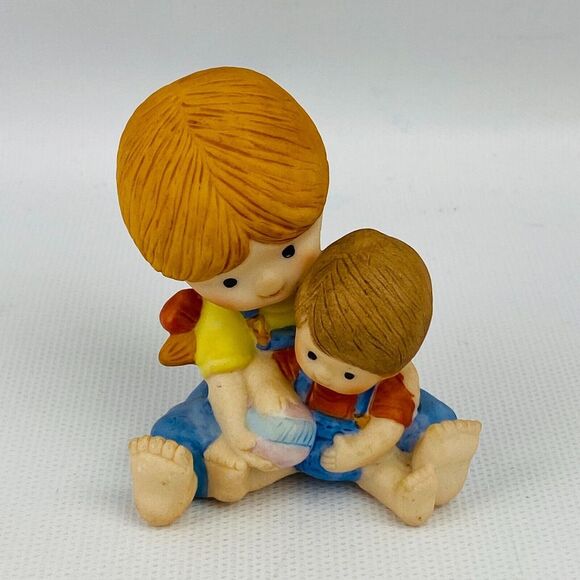 Vintage Enesco Country Cousins Katie Holding Baby Boy Ball Toddler 1985 Figure - Picture 1 of 7